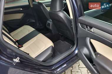 Седан Volkswagen Passat 2014 в 