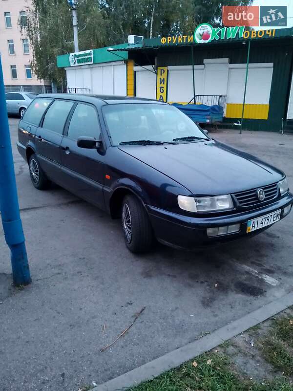 Універсал Volkswagen Passat 1994 в Богуславі
