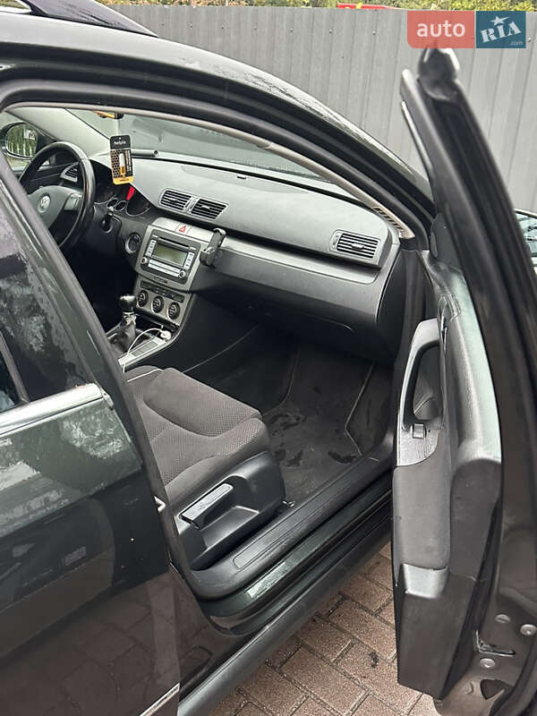 Універсал Volkswagen Passat 2006 в Тернополі