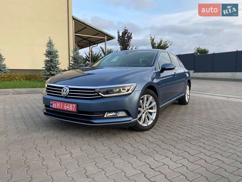 Седан Volkswagen Passat 2015 в Луцке