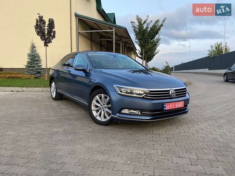 Седан Volkswagen Passat 2015 в Луцке