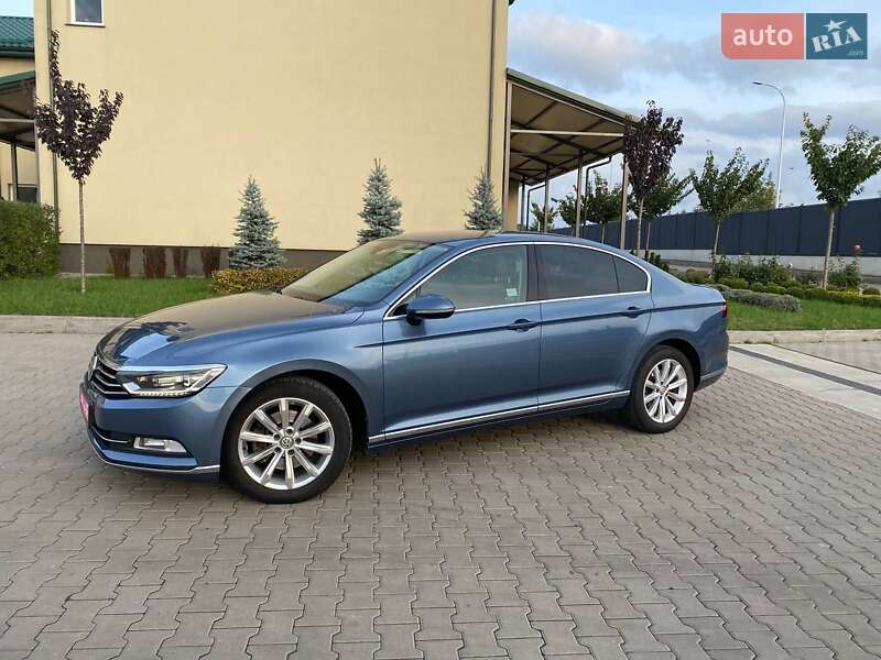 Седан Volkswagen Passat 2015 в Луцке