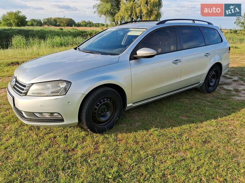 Універсал Volkswagen Passat 2011 в Києві фото 10 Універсал Volkswagen Passat 2011 в Києві