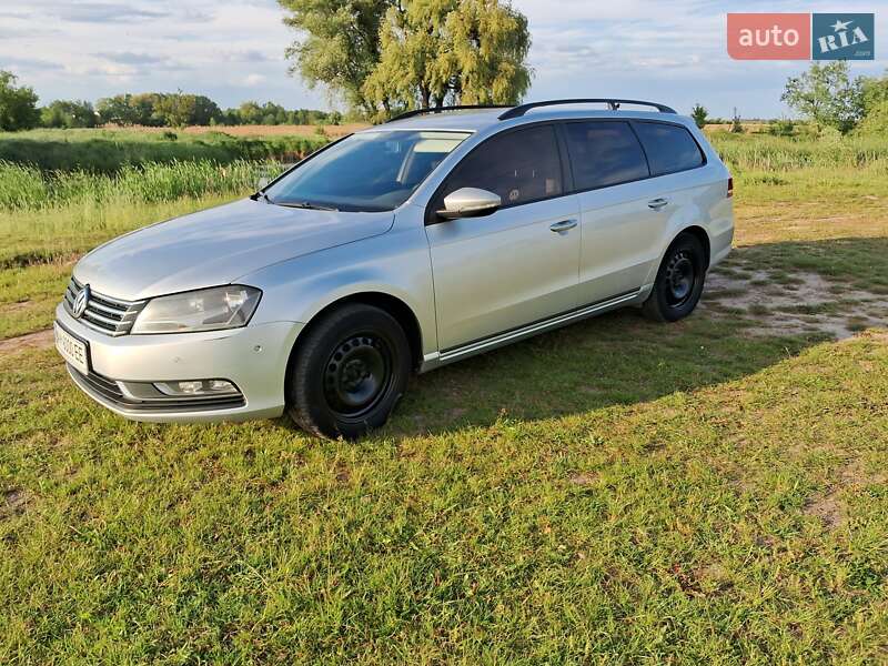 Універсал Volkswagen Passat 2011 в Києві фото 55 Універсал Volkswagen Passat 2011 в Києві