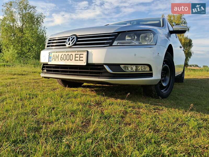 Універсал Volkswagen Passat 2011 в Києві фото 12 Універсал Volkswagen Passat 2011 в Києві
