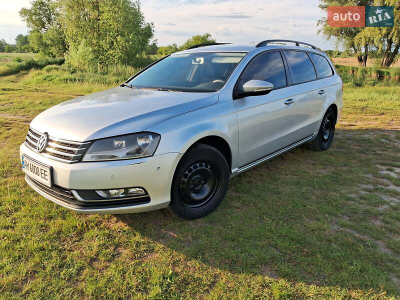 Універсал Volkswagen Passat 2011 в Києві фото 67 Універсал Volkswagen Passat 2011 в Києві