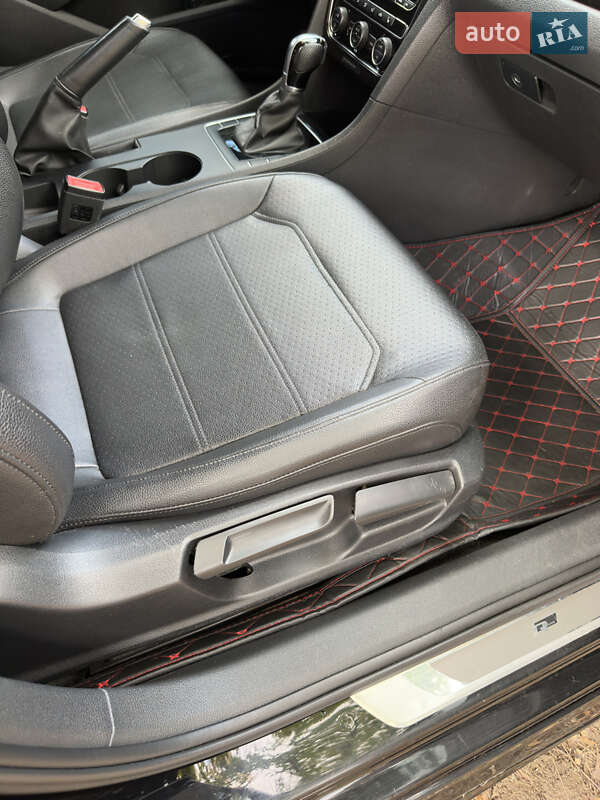 Седан Volkswagen Passat 2016 в Києві