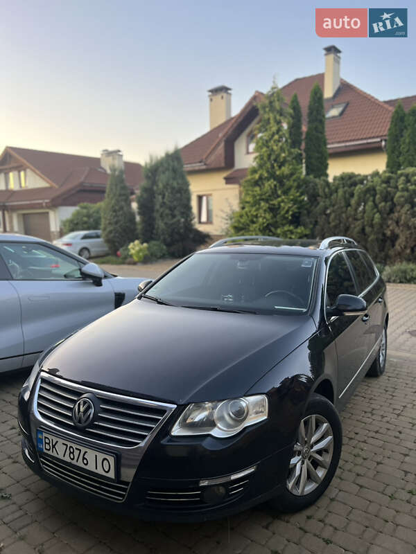 Универсал Volkswagen Passat 2008 в Ровно
