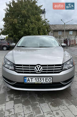 Седан Volkswagen Passat 2012 в Снятине