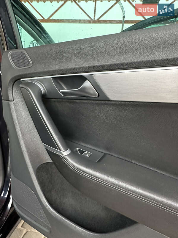 Універсал Volkswagen Passat 2010 в Харкові