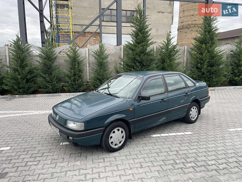 Volkswagen Passat 1992