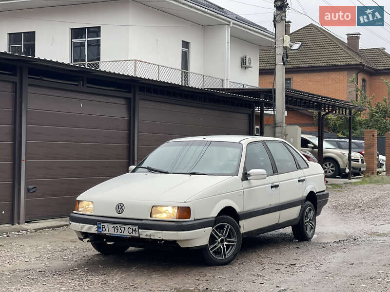 Седан Volkswagen Passat 1988 в 