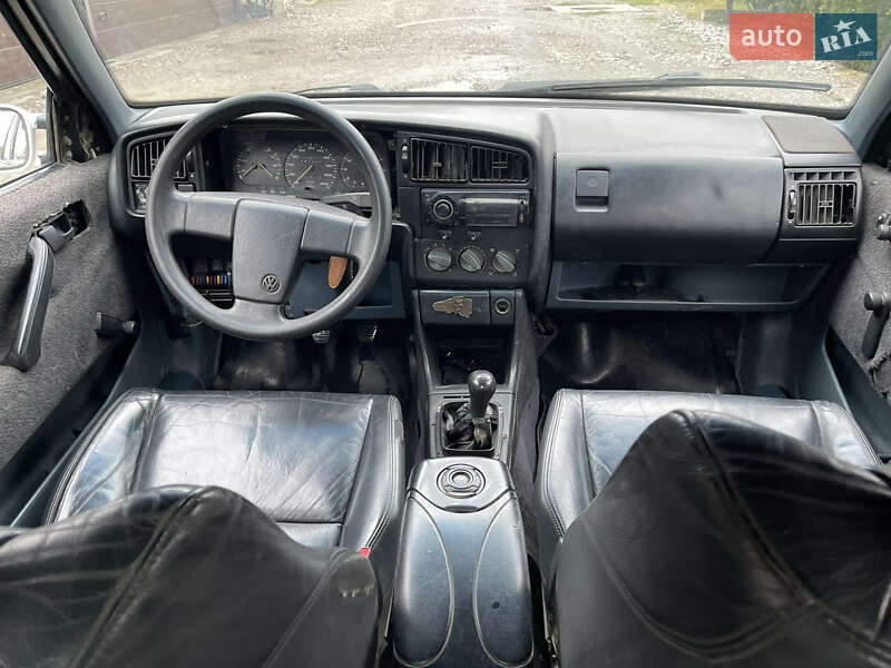 Седан Volkswagen Passat 1988 в Киеве