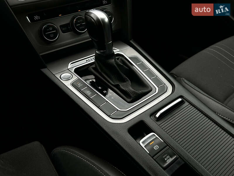 Универсал Volkswagen Passat 2019 в Николаеве