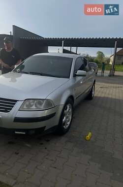 Седан Volkswagen Passat 2001 в Ужгороде