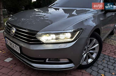 Универсал Volkswagen Passat 2015 в Хусте