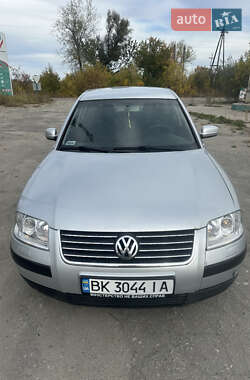 Седан Volkswagen Passat 2000 в Новой Водолаге