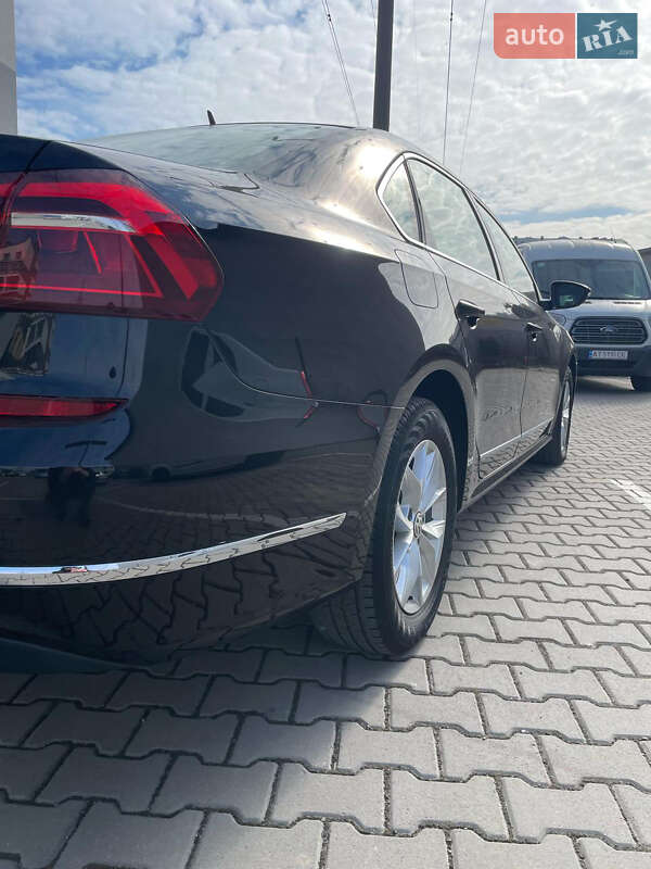 Седан Volkswagen Passat 2016 в Ивано-Франковске