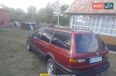 Універсал Volkswagen Passat 1991 в Новояворівську