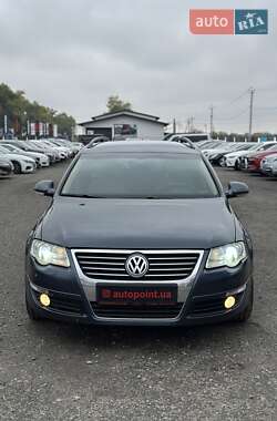 Універсал Volkswagen Passat 2009 в Білогородці
