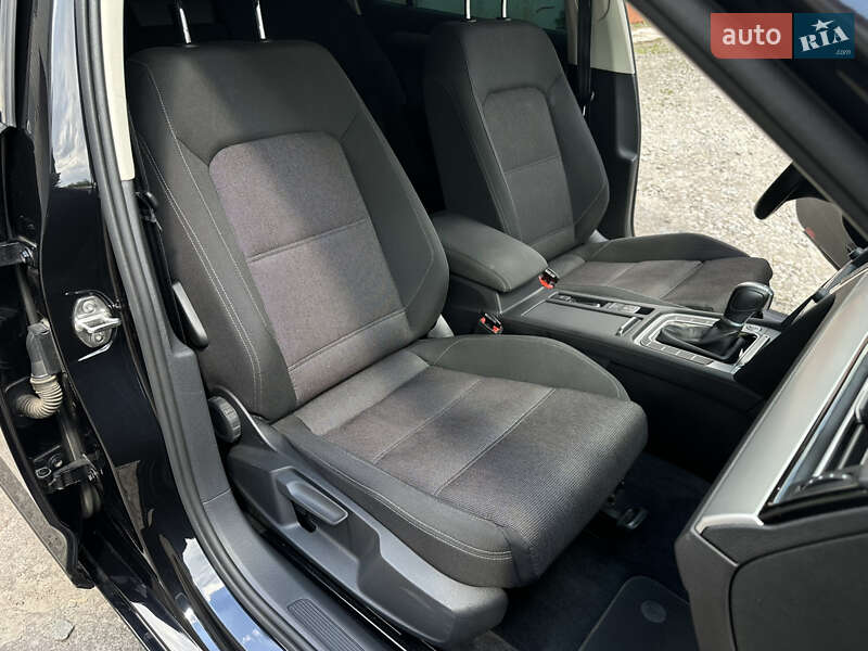 Универсал Volkswagen Passat 2016 в Житомире фото 36 Универсал Volkswagen Passat 2016 в Житомире