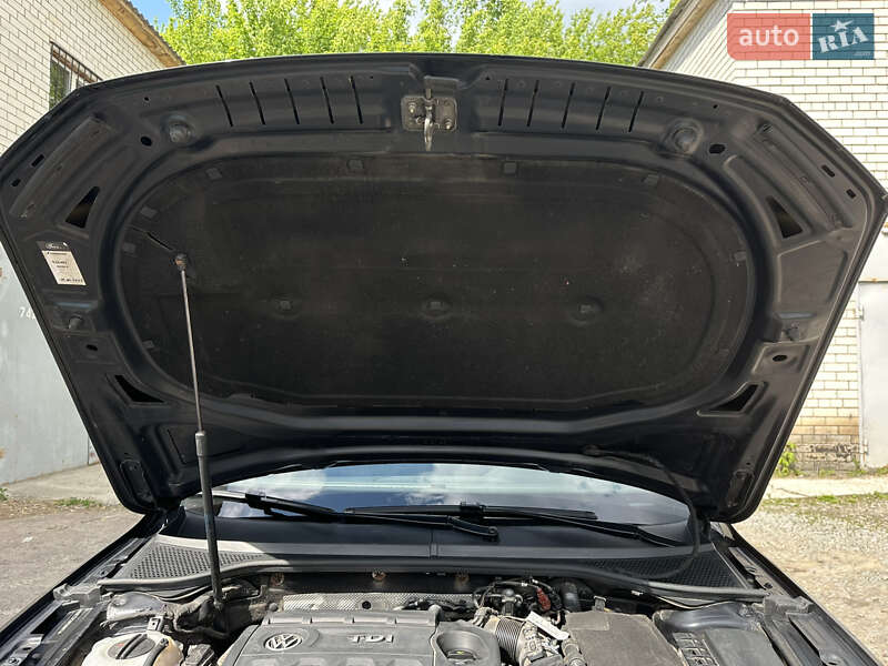 Универсал Volkswagen Passat 2016 в Житомире фото 48 Универсал Volkswagen Passat 2016 в Житомире