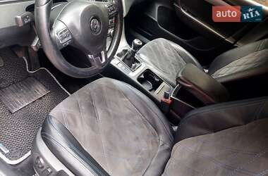 Универсал Volkswagen Passat 2012 в 