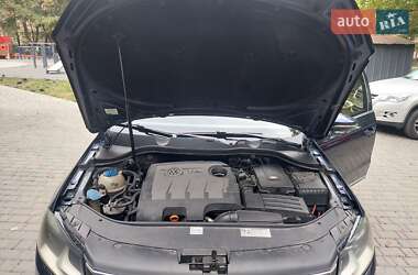 Универсал Volkswagen Passat 2012 в 