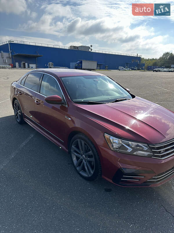 Седан Volkswagen Passat 2016 в Києві