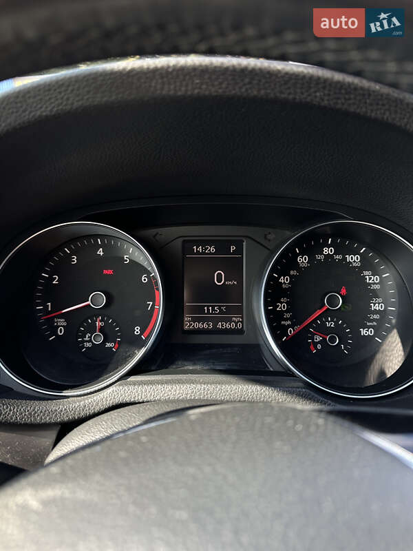 Седан Volkswagen Passat 2016 в Києві