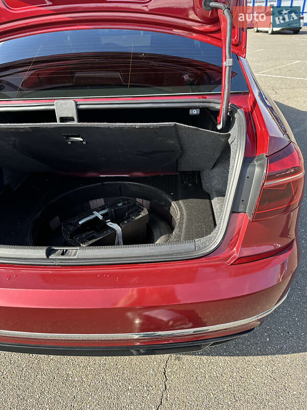 Седан Volkswagen Passat 2016 в Києві