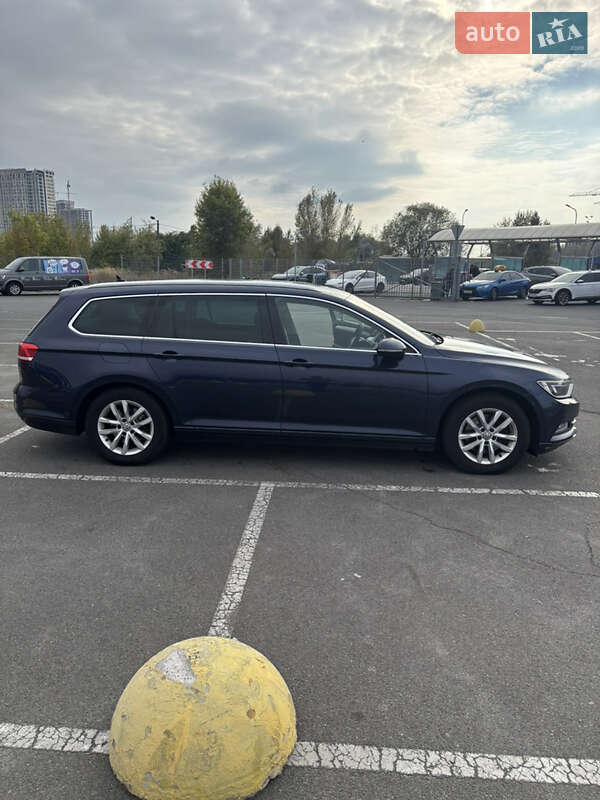 Универсал Volkswagen Passat 2016 в Киеве фото 4 Универсал Volkswagen Passat 2016 в Киеве