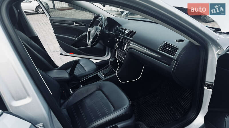 Седан Volkswagen Passat 2011 в Сумах