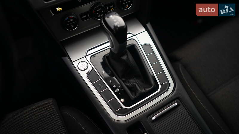 Универсал Volkswagen Passat 2017 в Львове