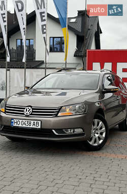 Універсал Volkswagen Passat 2011 в Тернополі