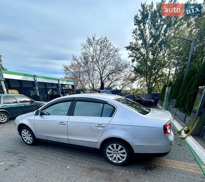 Седан Volkswagen Passat 2007 в Харкові