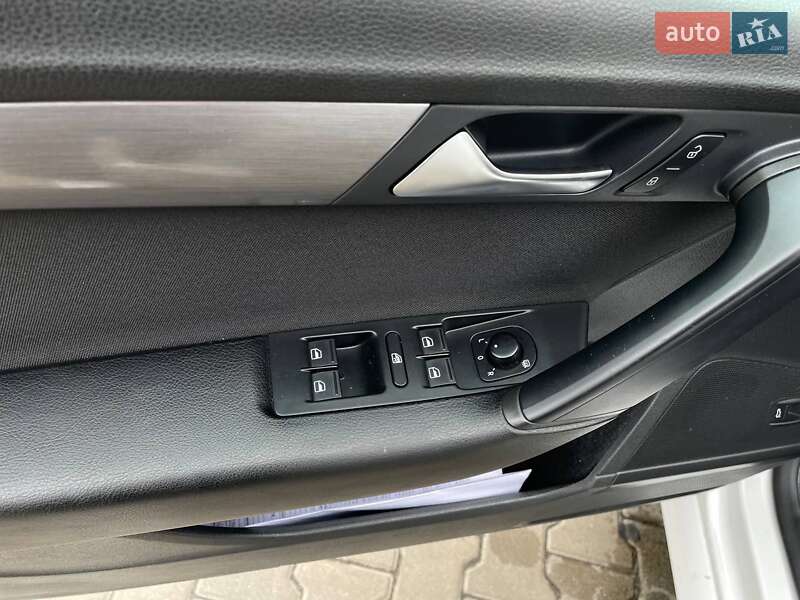 Универсал Volkswagen Passat 2011 в Луцке фото 41 Универсал Volkswagen Passat 2011 в Луцке