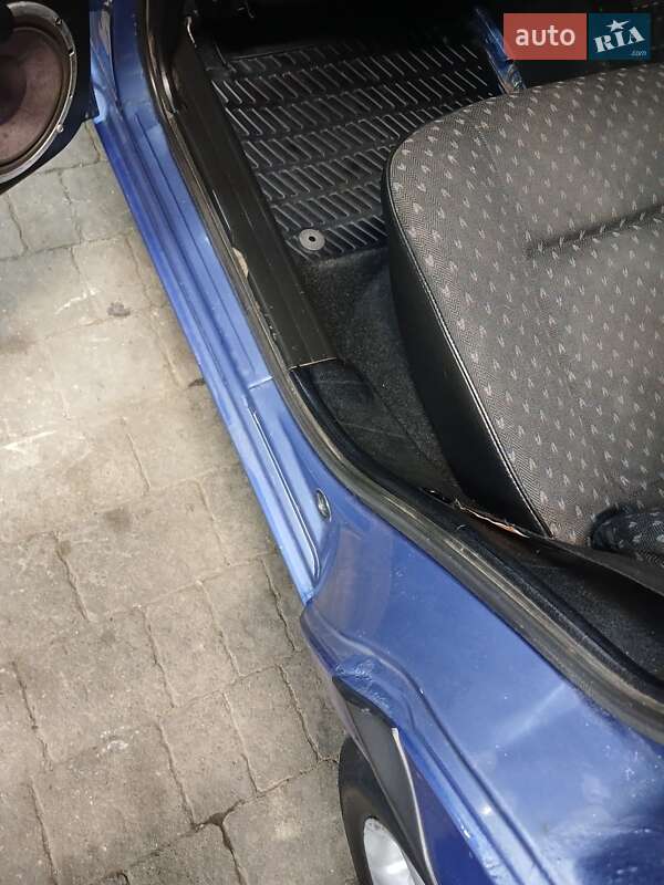 Універсал Volkswagen Passat 1994 в Сваляві