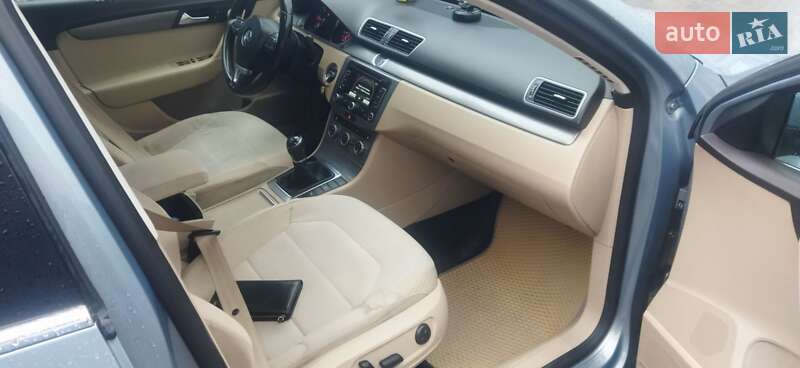 Універсал Volkswagen Passat 2013 в Кременці
