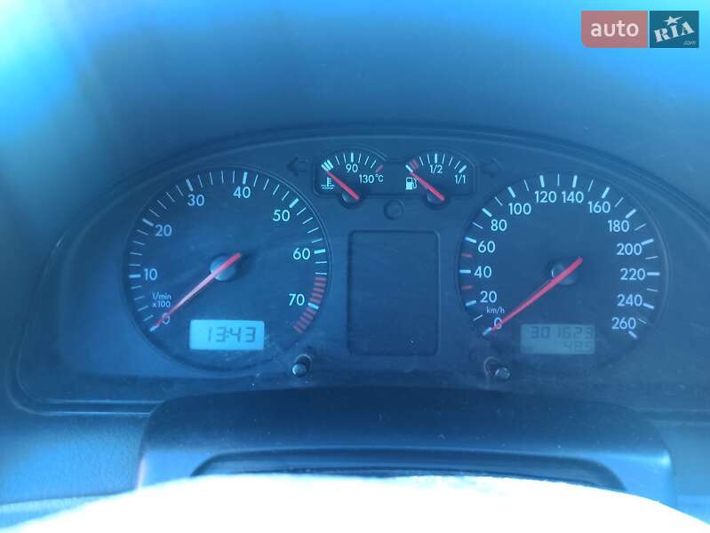 Седан Volkswagen Passat 1999 в Хмельницком