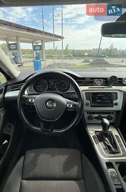 Универсал Volkswagen Passat 2015 в 