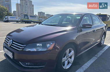 Седан Volkswagen Passat 2013 в Киеве