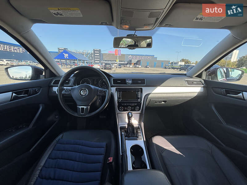 Седан Volkswagen Passat 2013 в Киеве