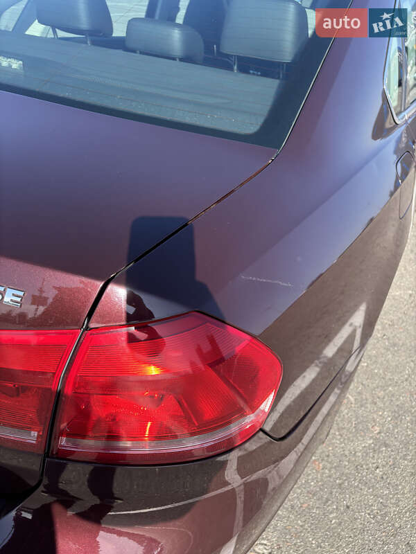 Седан Volkswagen Passat 2013 в Киеве