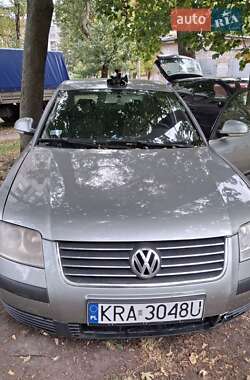 Седан Volkswagen Passat 2004 в Жовтих Водах