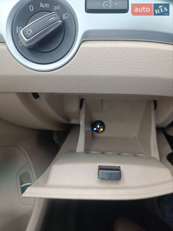 Седан Volkswagen Passat 2012 в Львове