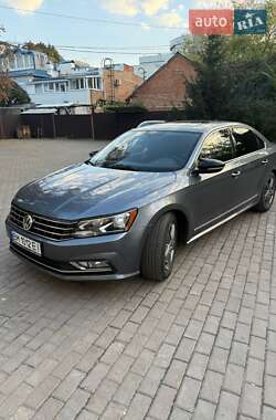 Седан Volkswagen Passat 2016 в Сумах