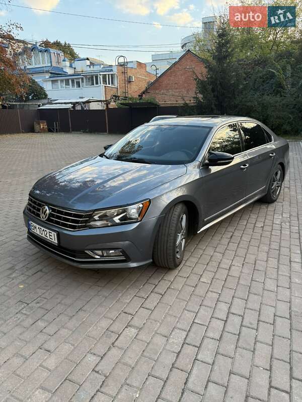 Седан Volkswagen Passat 2016 в Сумах