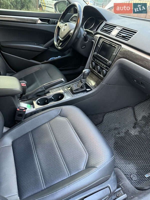Седан Volkswagen Passat 2016 в Сумах