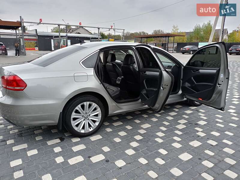 Седан Volkswagen Passat 2012 в Шепетівці